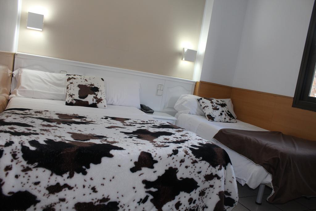Hotel Pitiusa อันดอร์รา ลา เวลลา ภายนอก รูปภาพ