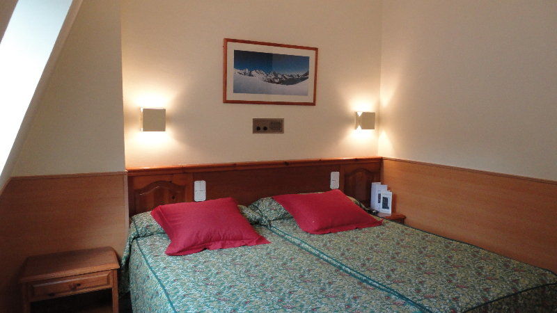 Hotel Pitiusa อันดอร์รา ลา เวลลา ภายนอก รูปภาพ