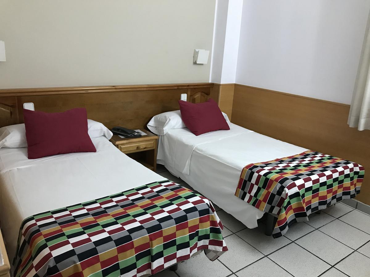 Hotel Pitiusa อันดอร์รา ลา เวลลา ภายนอก รูปภาพ