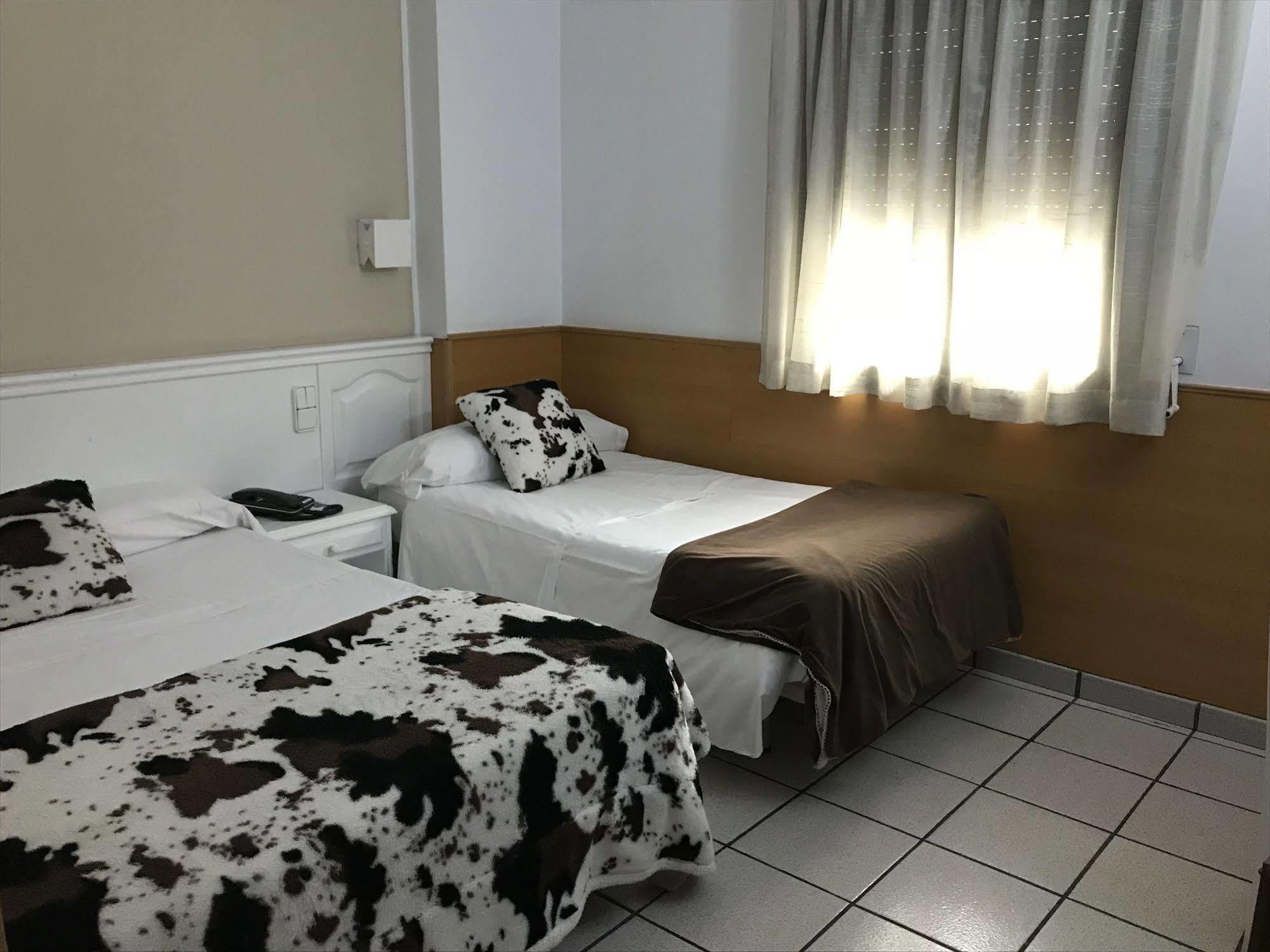 Hotel Pitiusa อันดอร์รา ลา เวลลา ภายนอก รูปภาพ